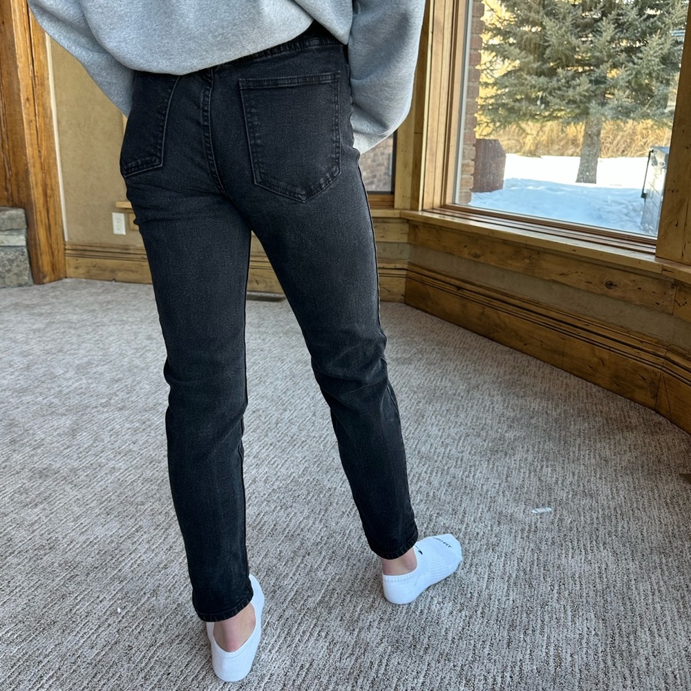 Cotton On stretch mom jean; great shape, gently used